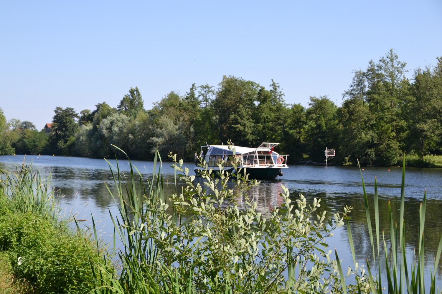 LEVALDESIR Croisières fluviales à Auxerre 012